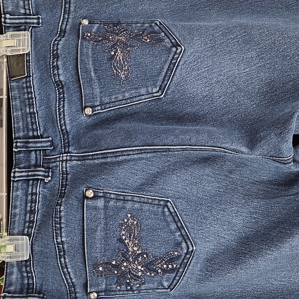 Dkin, Women's blue denim jeans, clear stones, silver embroidery on back pockets. - Picture 2 of 12
